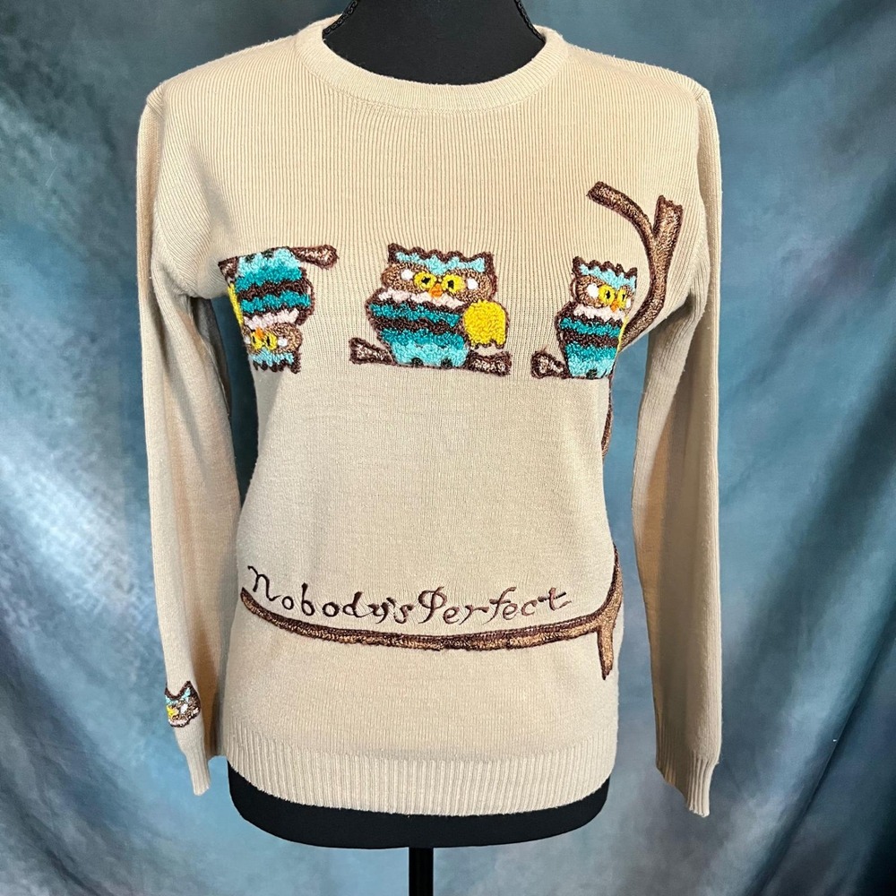 Vintage Nobody's Perfect Owl Sweater Women's Medium Cozy Crewneck Pullover